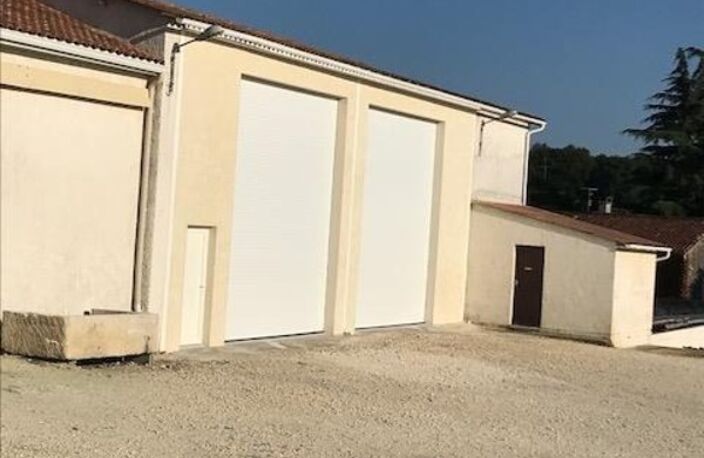 Dpt Charente Maritime (17), à louer PONS Bâtiment — photo 4