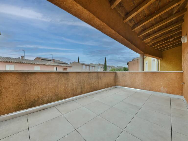 Appartement dans Uzès — photo 1