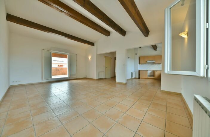 Appartement dans Uzès — photo 2