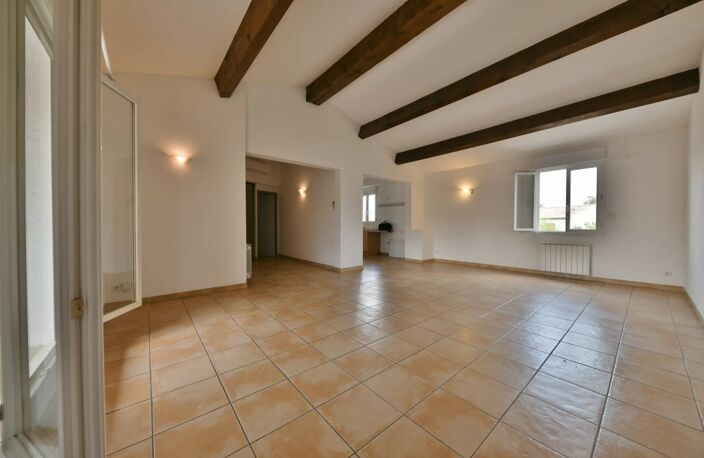 Appartement dans Uzès — photo 3