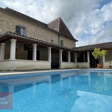 Maison 7 pièces 620000 €