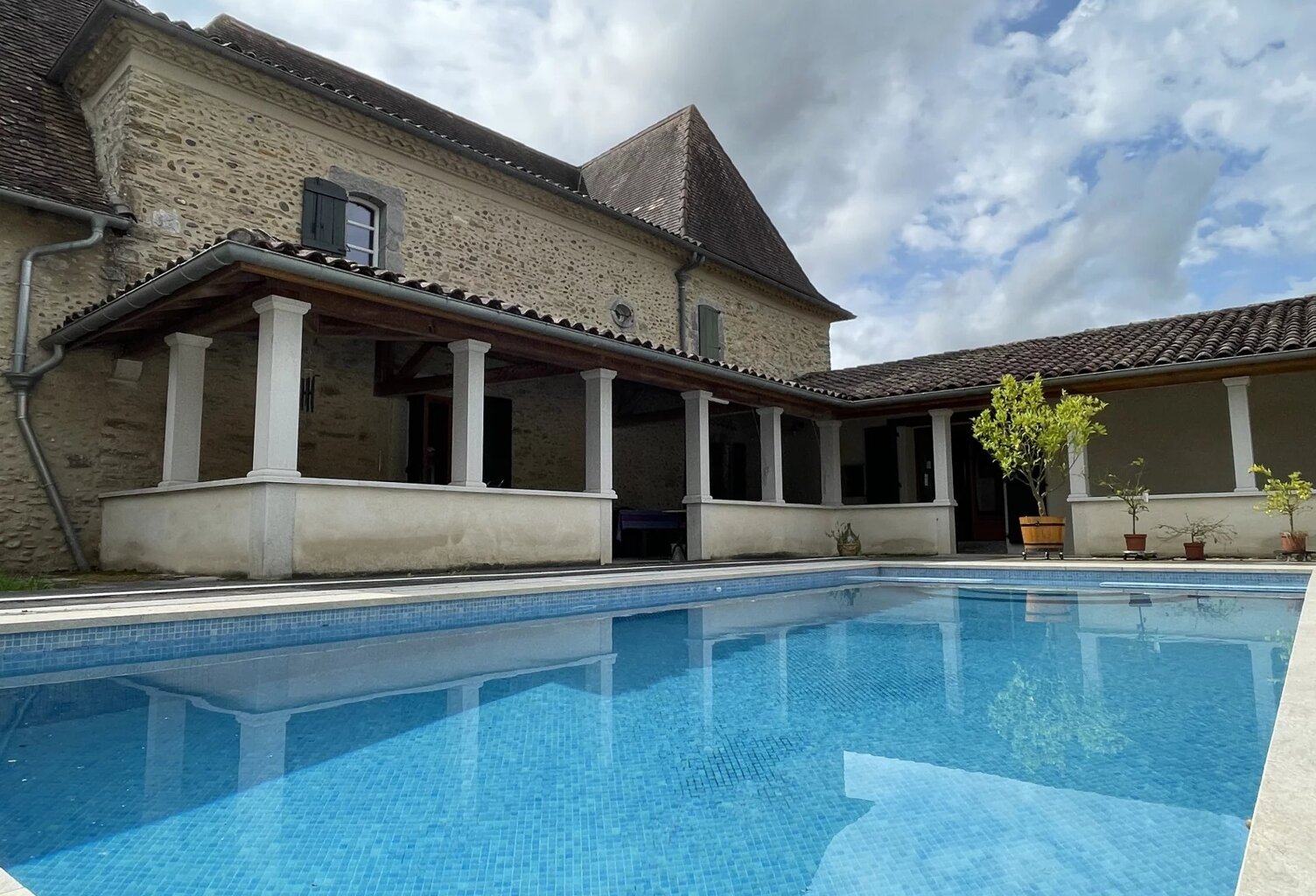 Entre Salies et Orthez - Ancien relais de poste du 18éme — photo 1