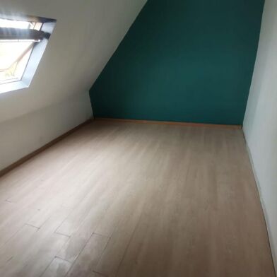 Appartement 3 pièces 840 €