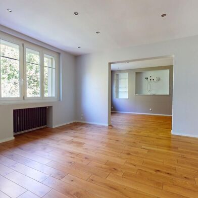 Appartement 4 pièces 185000 €