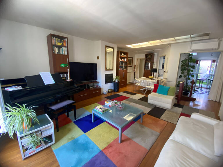 A VENDRE  CENTRE DE LA ROCHELLE  IMMEUBLE/MAISON DE 130 M2 — photo 1