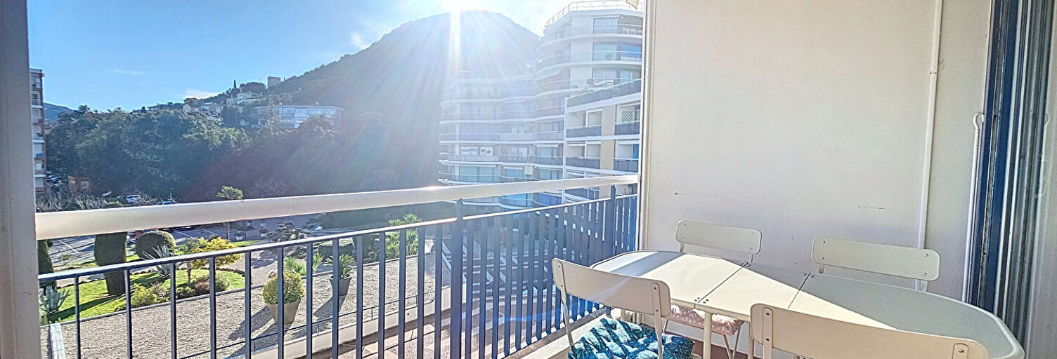 Appartement 1 Pièce 32 m² à vendre à Mandelieu-la-Napoule (06210)