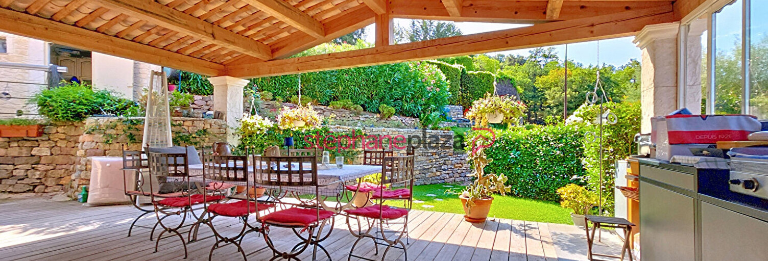 Maison 7 Pièces 152 m² à vendre à Les Adrets-de-l'Estérel (83600)