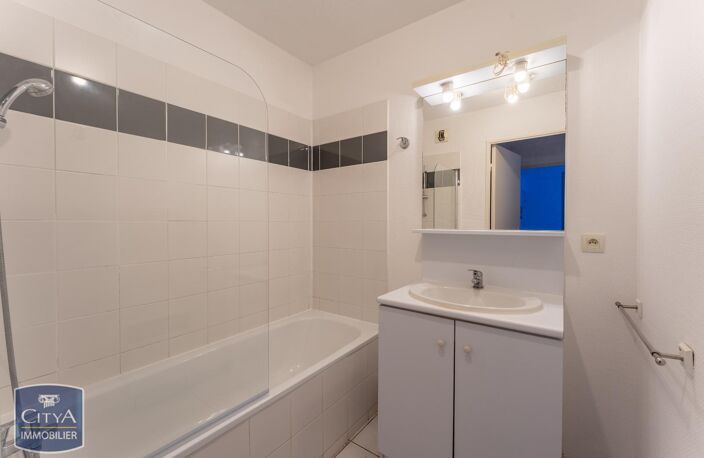 Vente appartement 2 pièces 47 m² Bordeaux (33300) — photo 4