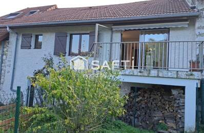 Maison en pierre avec terrain et un garage — photo du bien