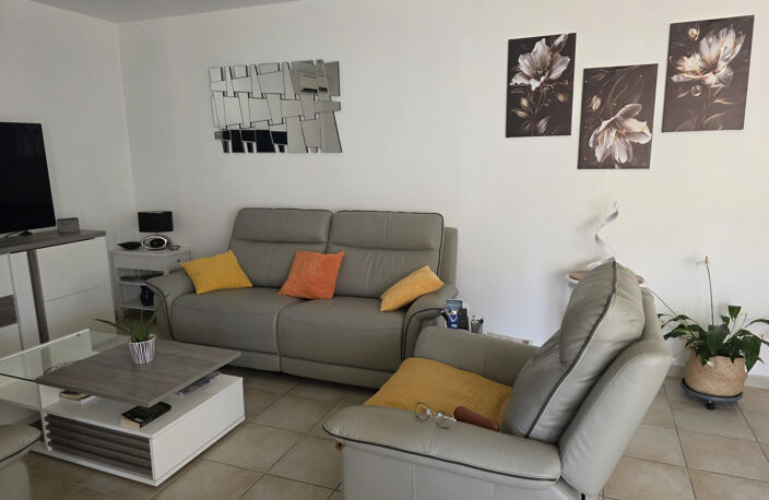 07 - RUOMS - LES SENORIALES T3 . 90m2 + 1 parking + 1 garage — photo 4