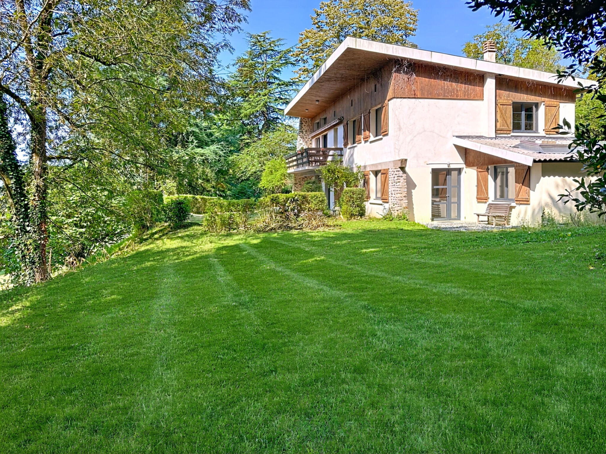 Villa / Maison  T7 à vendre Serres-Morlaàs 64160