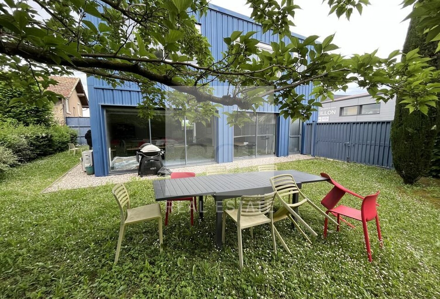 BUREAUX à LOUER — photo 1