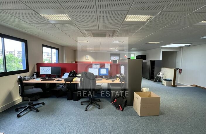 BUREAUX à LOUER — photo 4