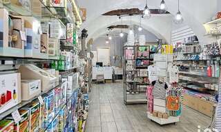 Commerce  49 m² à vendre à Le Beausset (83330)