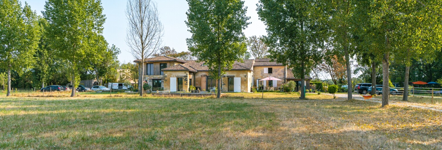 Maison 11 Pièces 318 m² à vendre à Arveyres (33500)