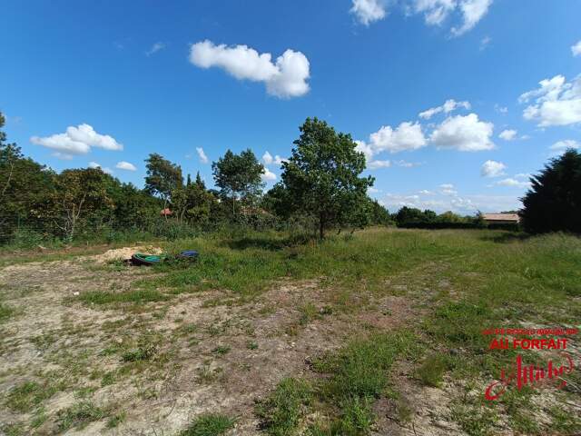 Terrain constructible — photo du bien