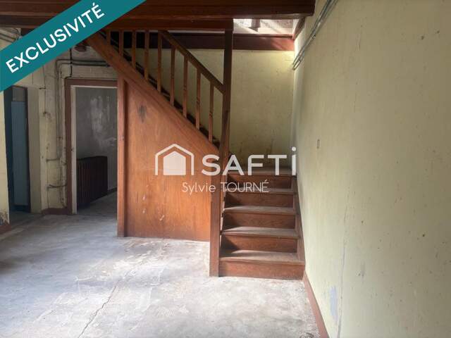 MAISON  A RENOVER  AVEC 2 GARAGES — photo du bien