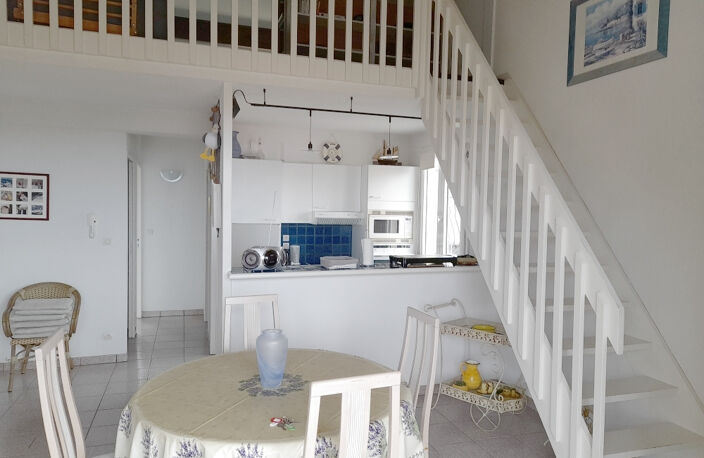 Magnifique T 2 Mezzanine de 67 m2 loi carrez , garage, parking privé, et cave — photo 5