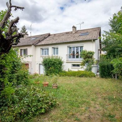 Maison 5 pièces 303688 €