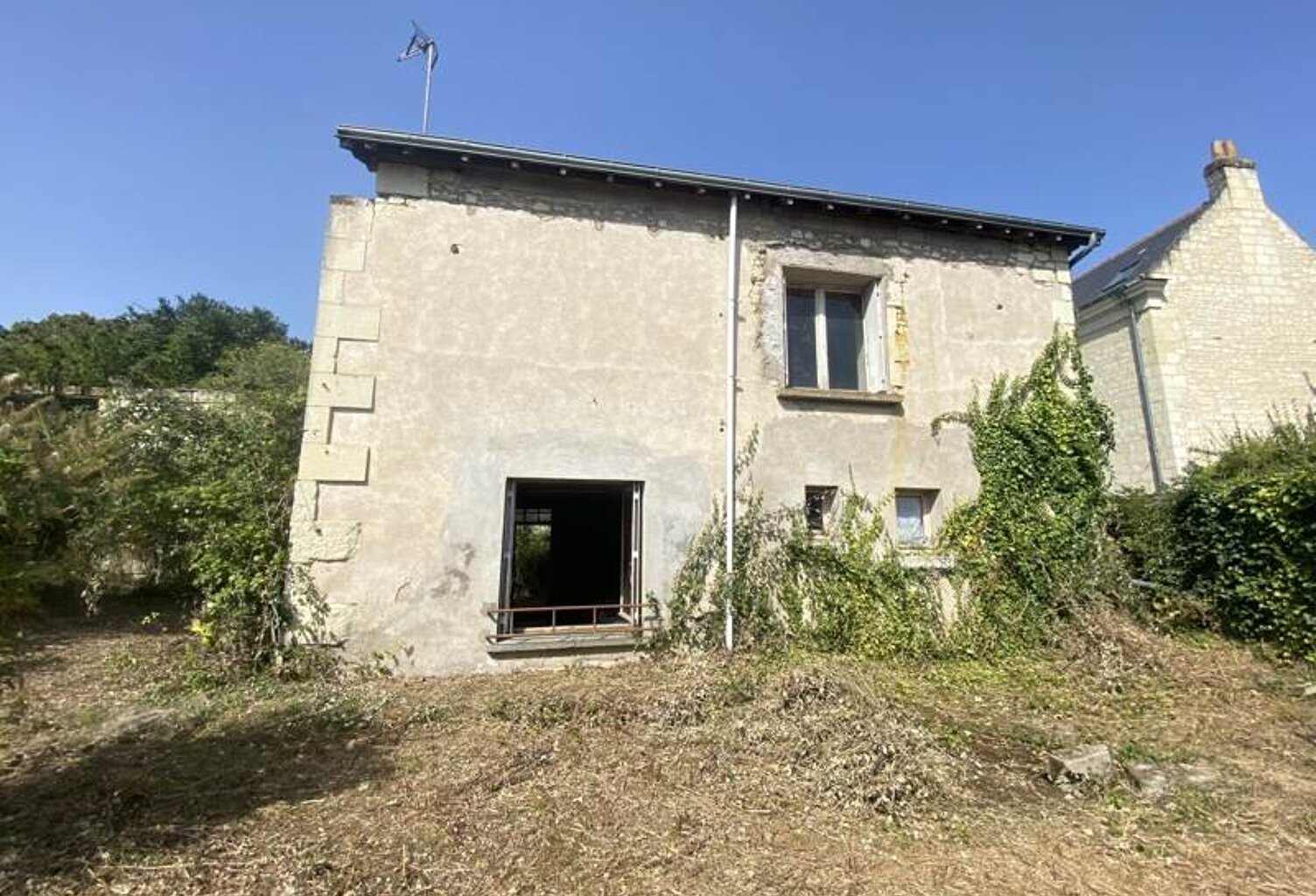 Maison en pierre de 6 pièces principales — photo 1