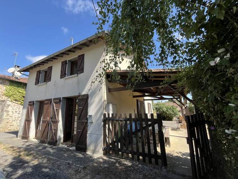Maison en pierre de 6 pièces principales — photo 1