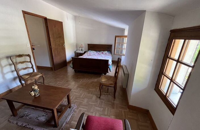 Maison en pierre de 6 pièces principales — photo 4