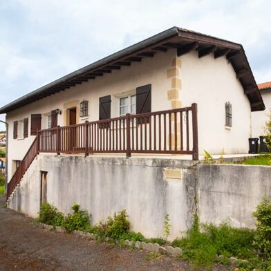 Maison 4 pièces 684816 €