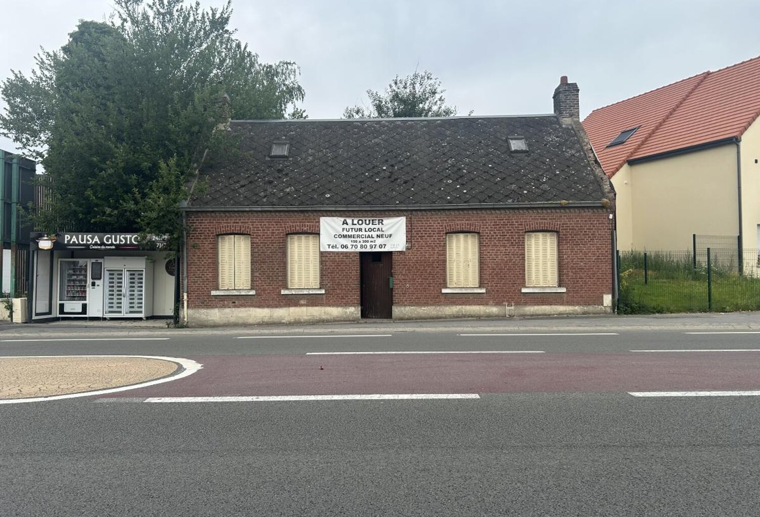 Local commercial à louer à CAMBRAI — photo 1