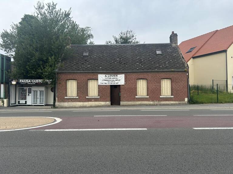 Local commercial à louer à CAMBRAI — photo 1