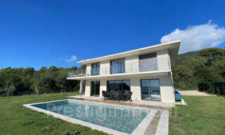 Maison 5 Pièces 250 m² à louer à Grasse (06130)