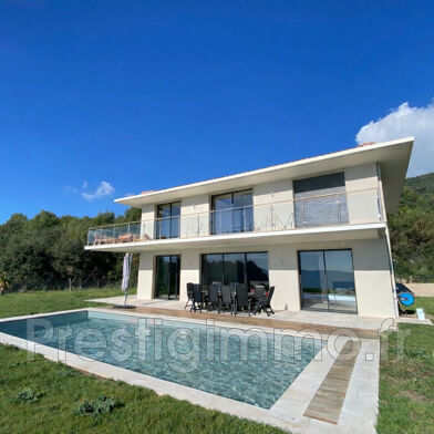 Maison 5 pièces 5500 €