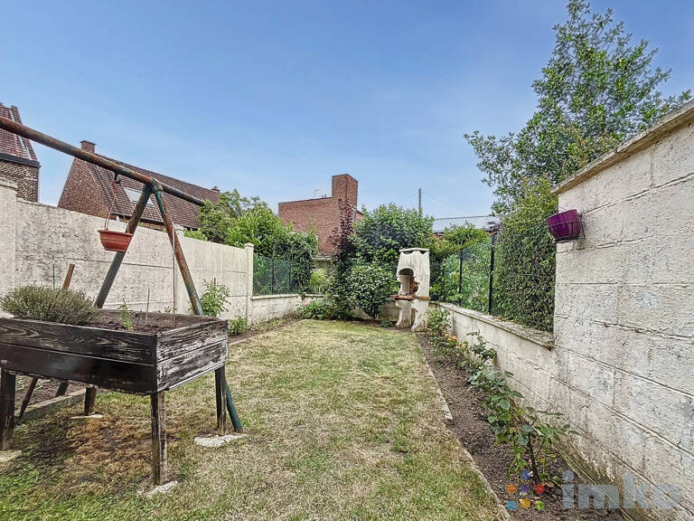 Maison de ville à rénover avec 3 chambres (possible 4) et ja — photo 1