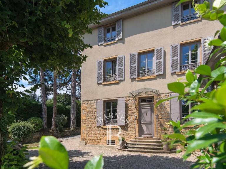 St Cyr-Au-Mont-D'Or - Maison de 350 m² environ - Terrain de 1811 m² - 7 Chambres - Piscine — photo 1