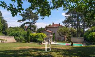 Maison 9 Pièces 280 m² à vendre à Saint-Cyr-au-Mont-d'Or (69450)