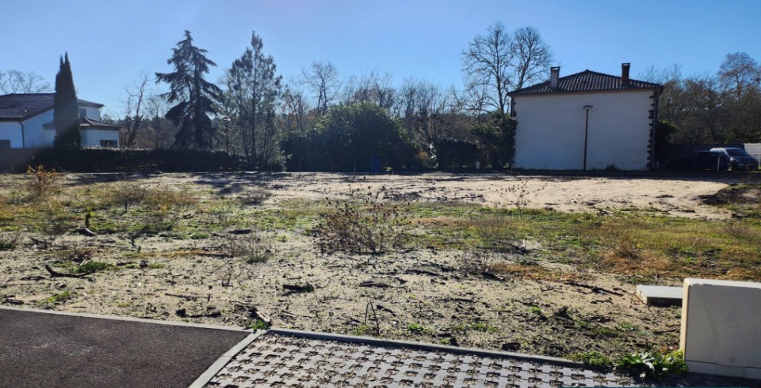 Terrain à bâtir à Pissos (40410) — photo 1