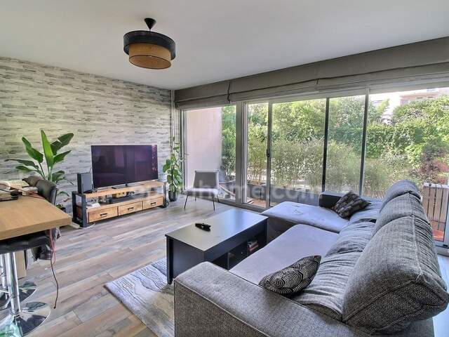 Appartement 3 pièces de 56 m2 avec cave et parking à vendre à POISSY (78) — photo du bien