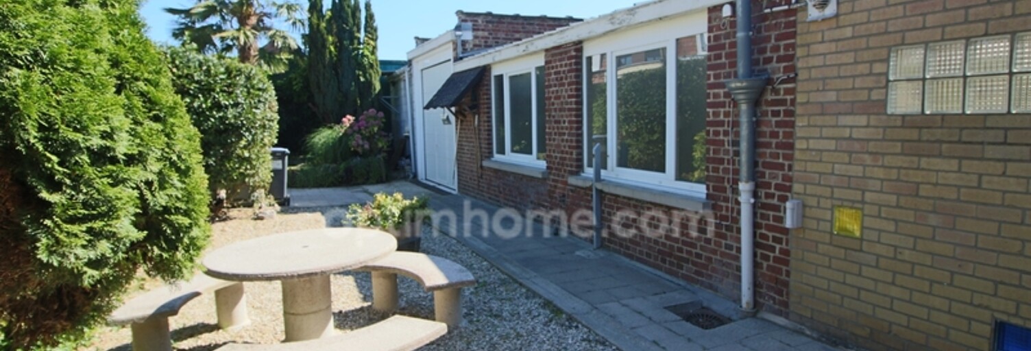 Immeuble  375 m² à vendre à Hem (59510)