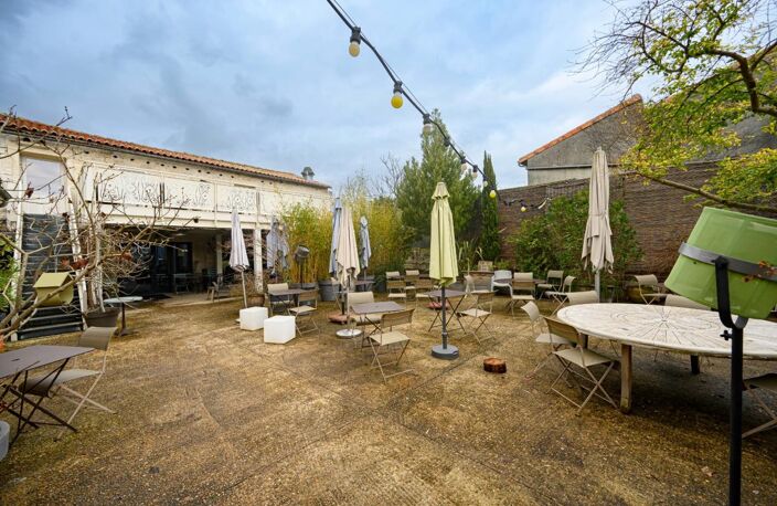 Ruelle sur Touvre. Immeuble 460 m² — photo 4