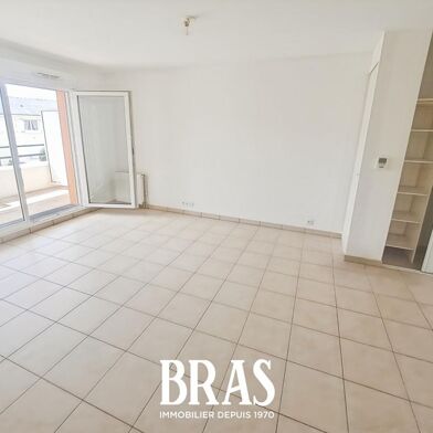Appartement 3 pièces 192600 €