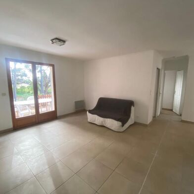 Appartement 3 pièces 1100 €