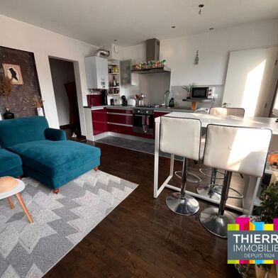 Appartement 3 pièces 243800 €