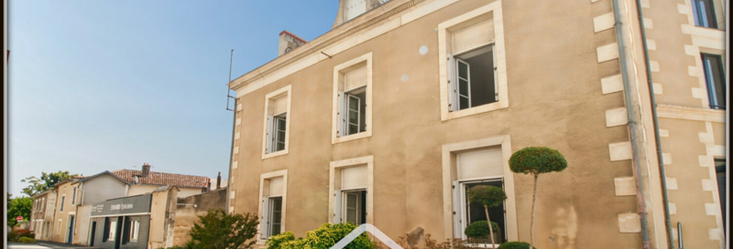 Immeuble  267 m² à vendre à Neuville-de-Poitou (86170)