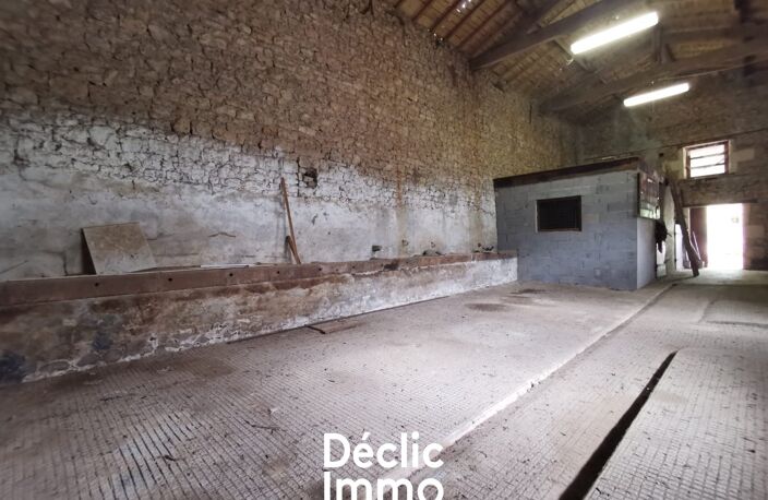 Grange en pierres et son beau terrain — photo 4