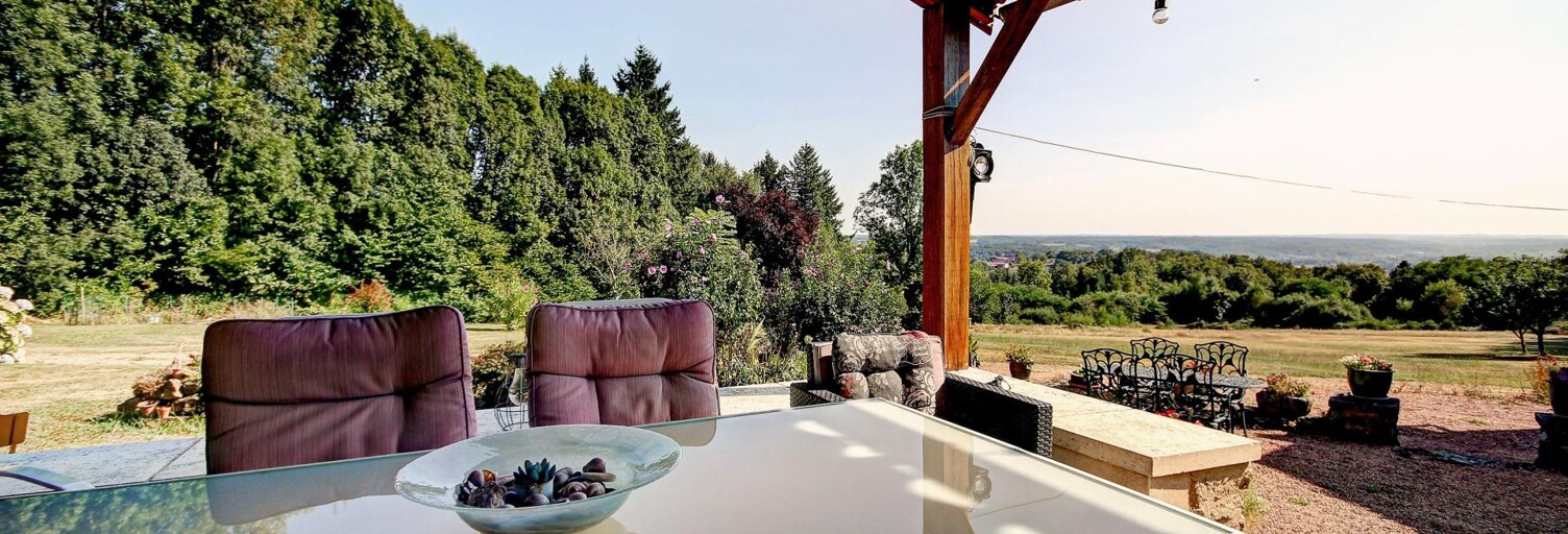 Maison 9 Pièces 275 m² à vendre à Champs-Romain (24470)