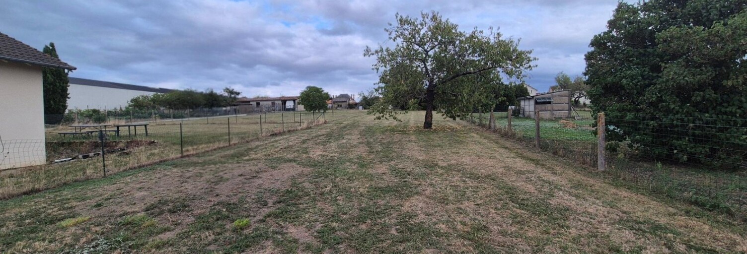 Terrain  2500 m² à vendre à Montmorillon (86500)