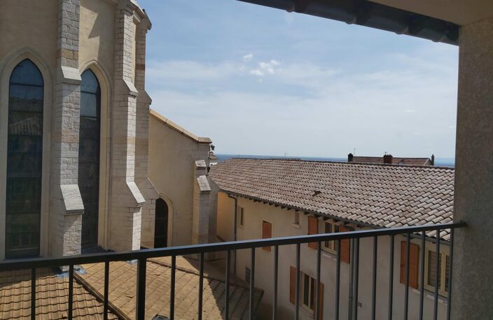 INVESTISSEUR - Bel Appartement avec Loggia et Vue - Cœur Village — photo 2