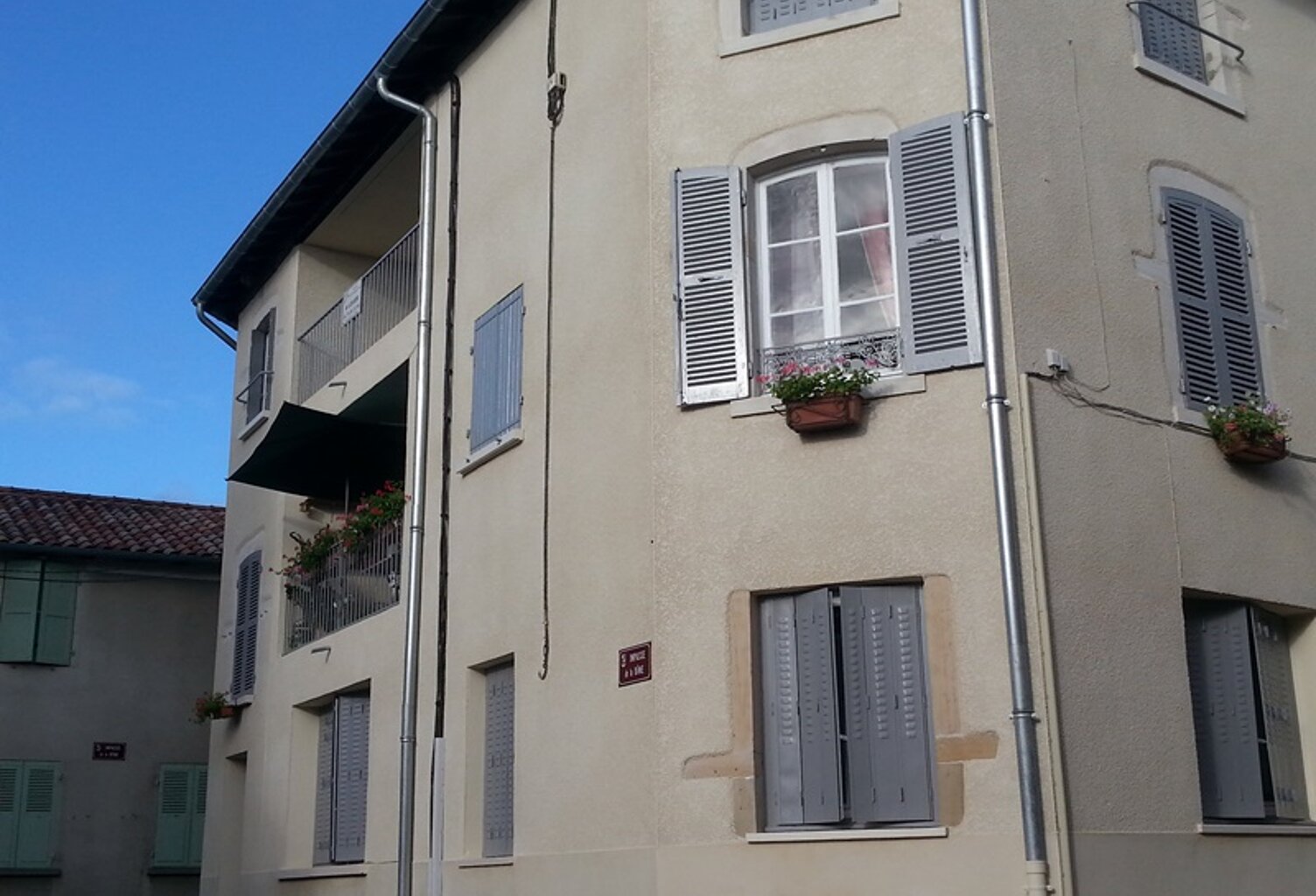 INVESTISSEUR - Appartement  Potentiel DUPLEX - Cœur Village — photo 1
