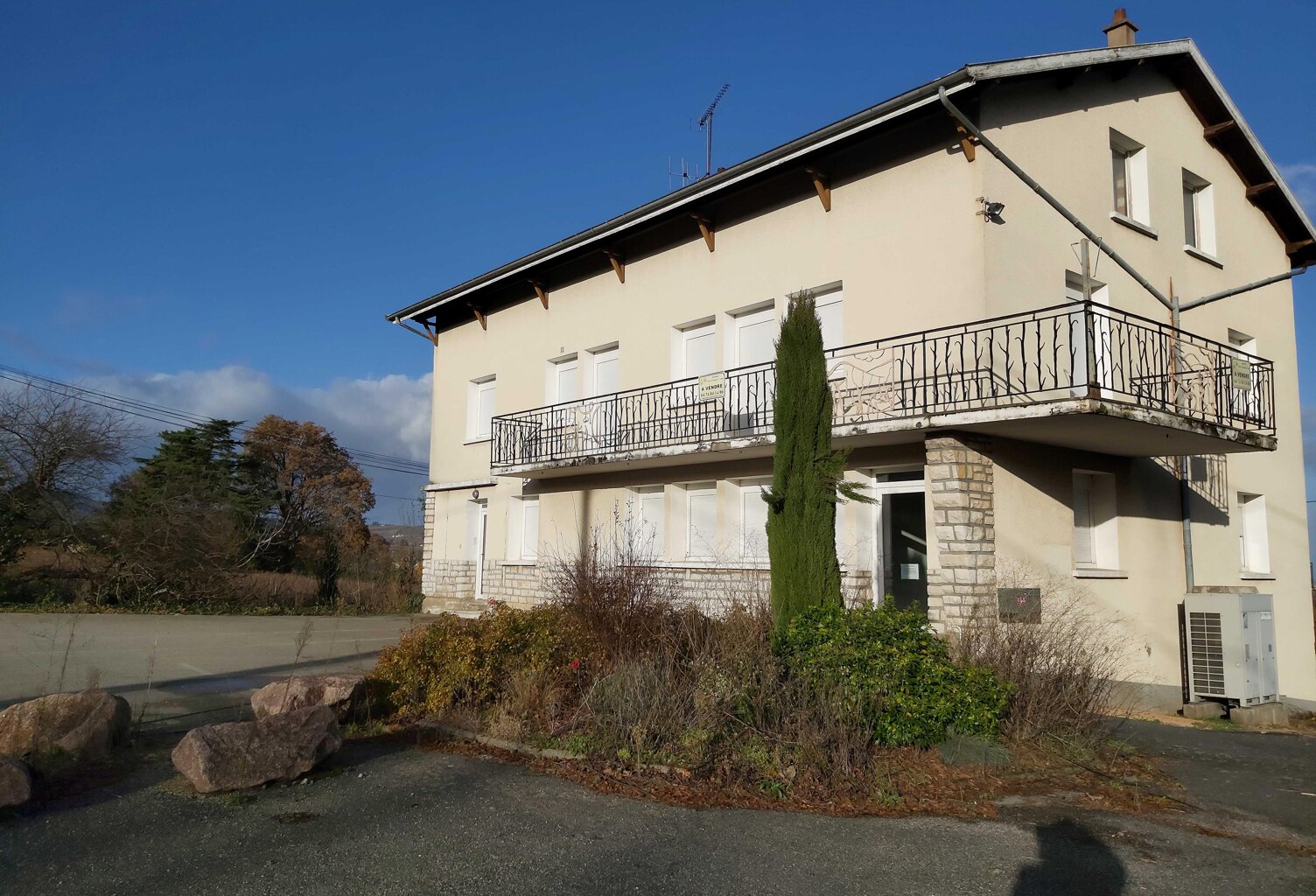 locaux professionnels, commerciaux....Habitation... — photo 1
