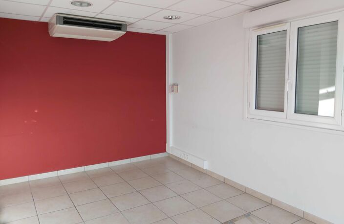 locaux professionnels, commerciaux....Habitation... — photo 5