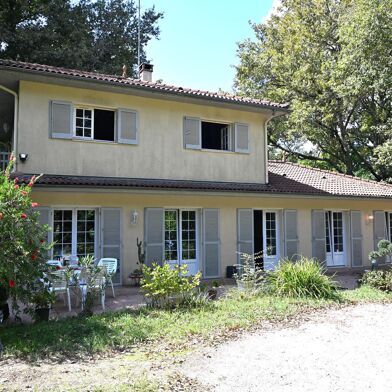 Maison 6 pièces 434700 €